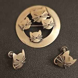 Vintage Cat Face Brooch and Clip-On Earrings Set - Silver Tone